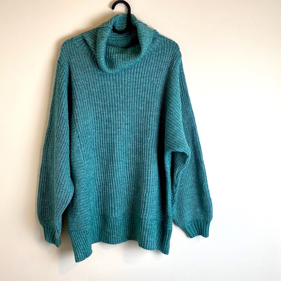 AMERICAN EAGLE Chunky Knit Oversized Mock Turtleneck Sweater
